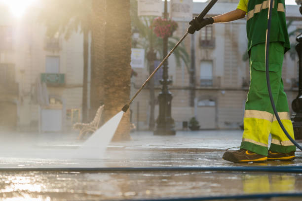 Best Pool Deck Cleaning in Fairfield, IL